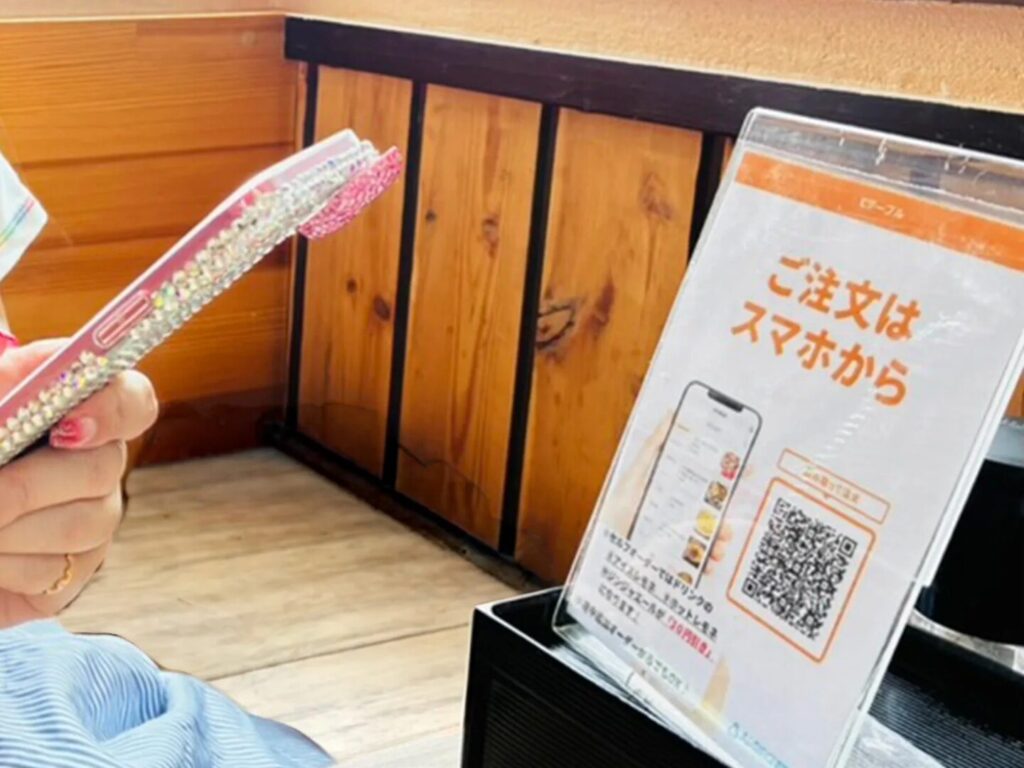 コジロー店内でのスマホセルフオーダーの様子