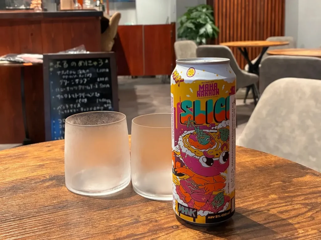 タイのクラフトビール「MAHANAKHON SLICE」の缶
